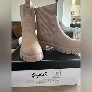 Brand new tan booties size 7
